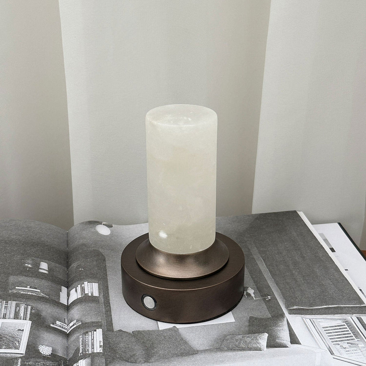 Lunerva Alabaster Table Lamp (Built-in Battery)