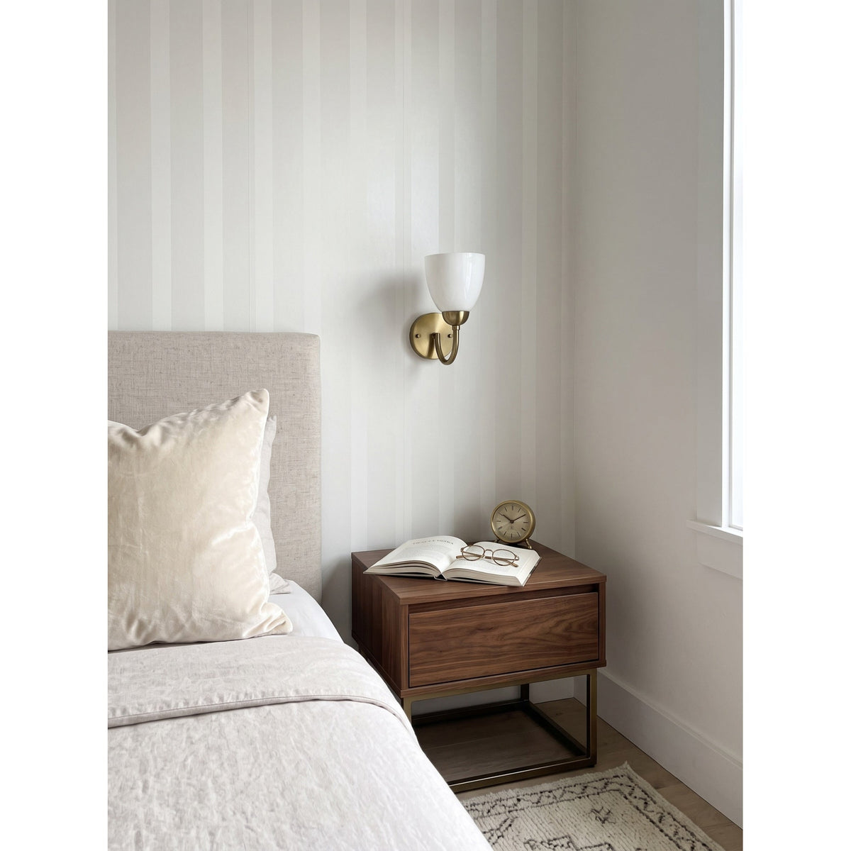 Mild Velin Wall Sconce