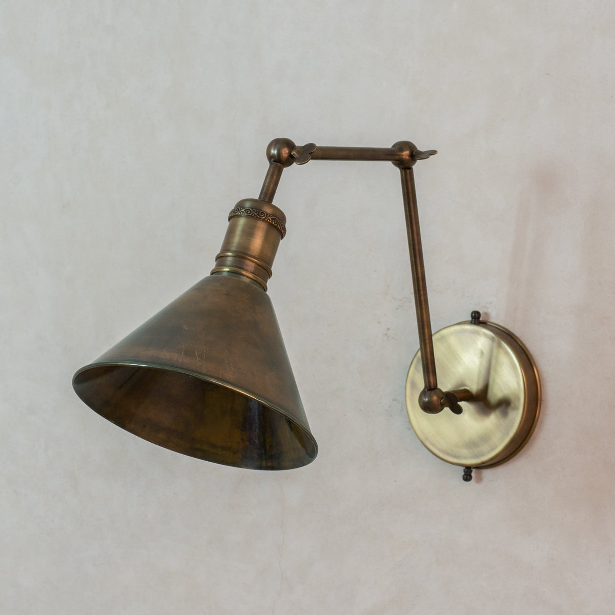 Portland Swing-Arm Wall Sconce