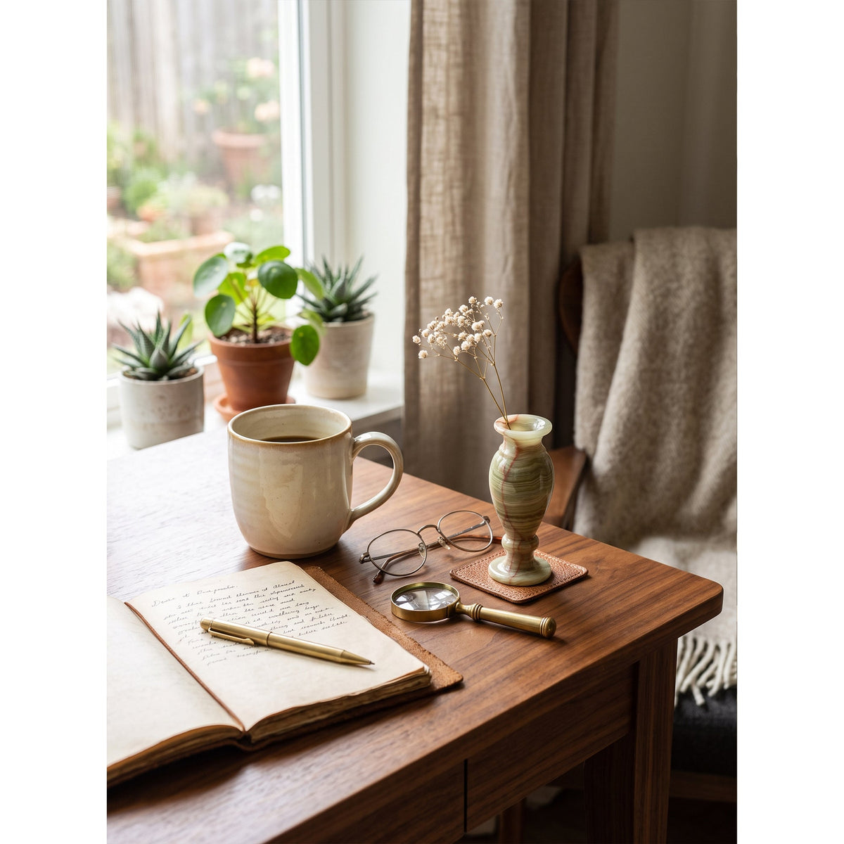 Verena Onyx Vase