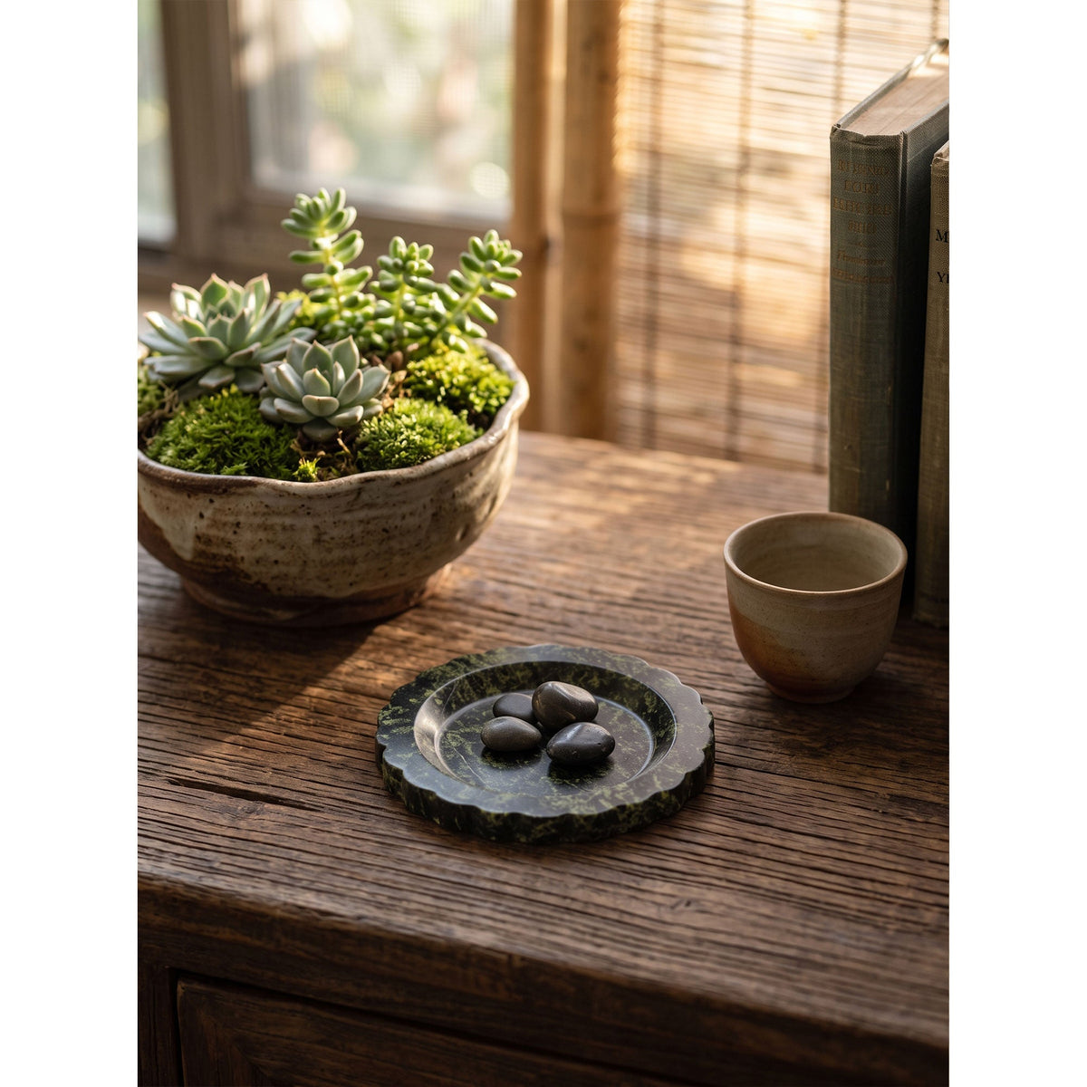 Zion Scalloped Stone Tray