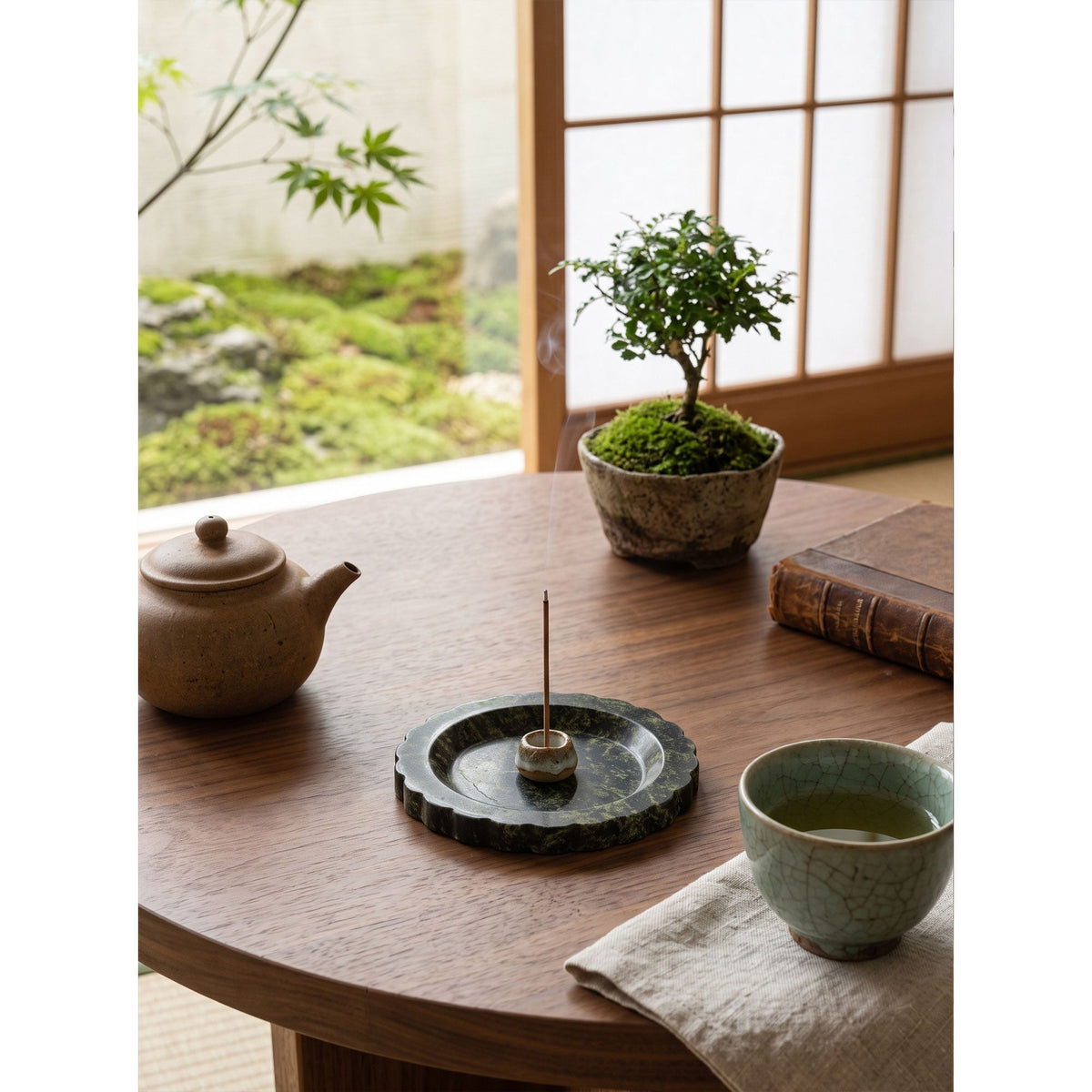 Zion Scalloped Stone Tray
