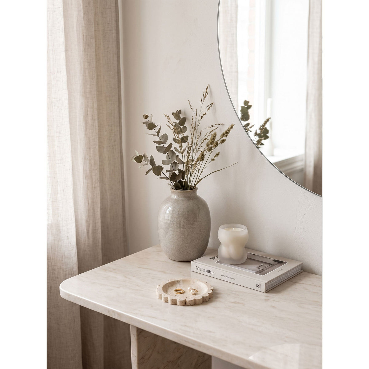 Zion Scalloped Stone Tray