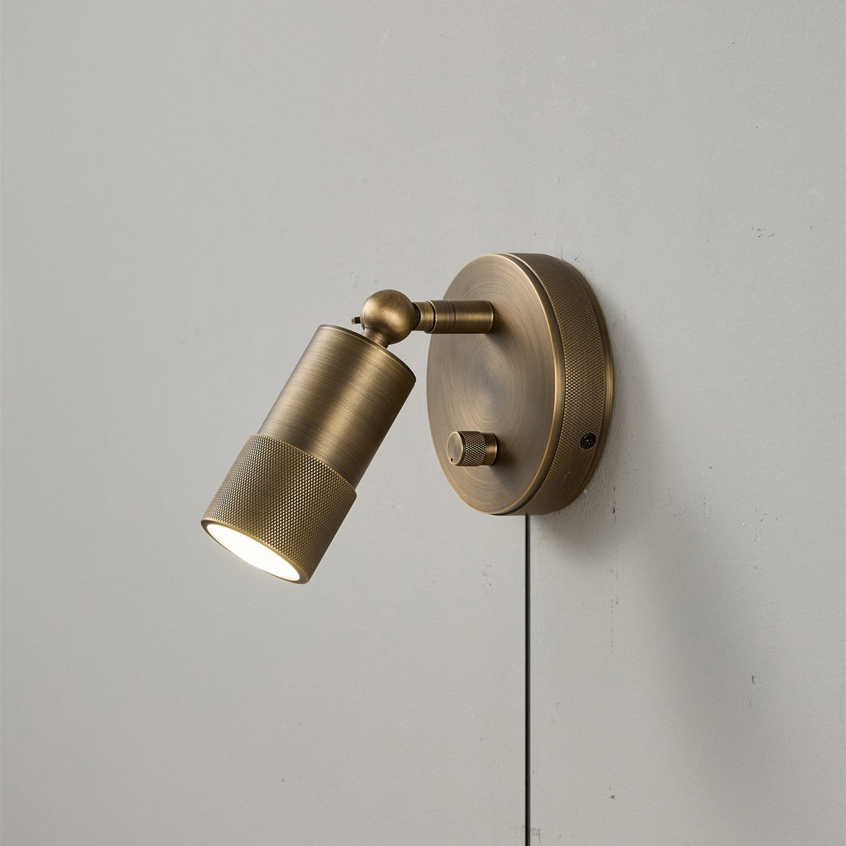 Jura Plug-in Wall Sconce