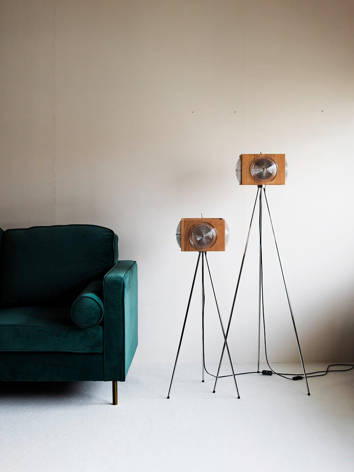 Retro Camera Focus Floor Lamp Floor lamp