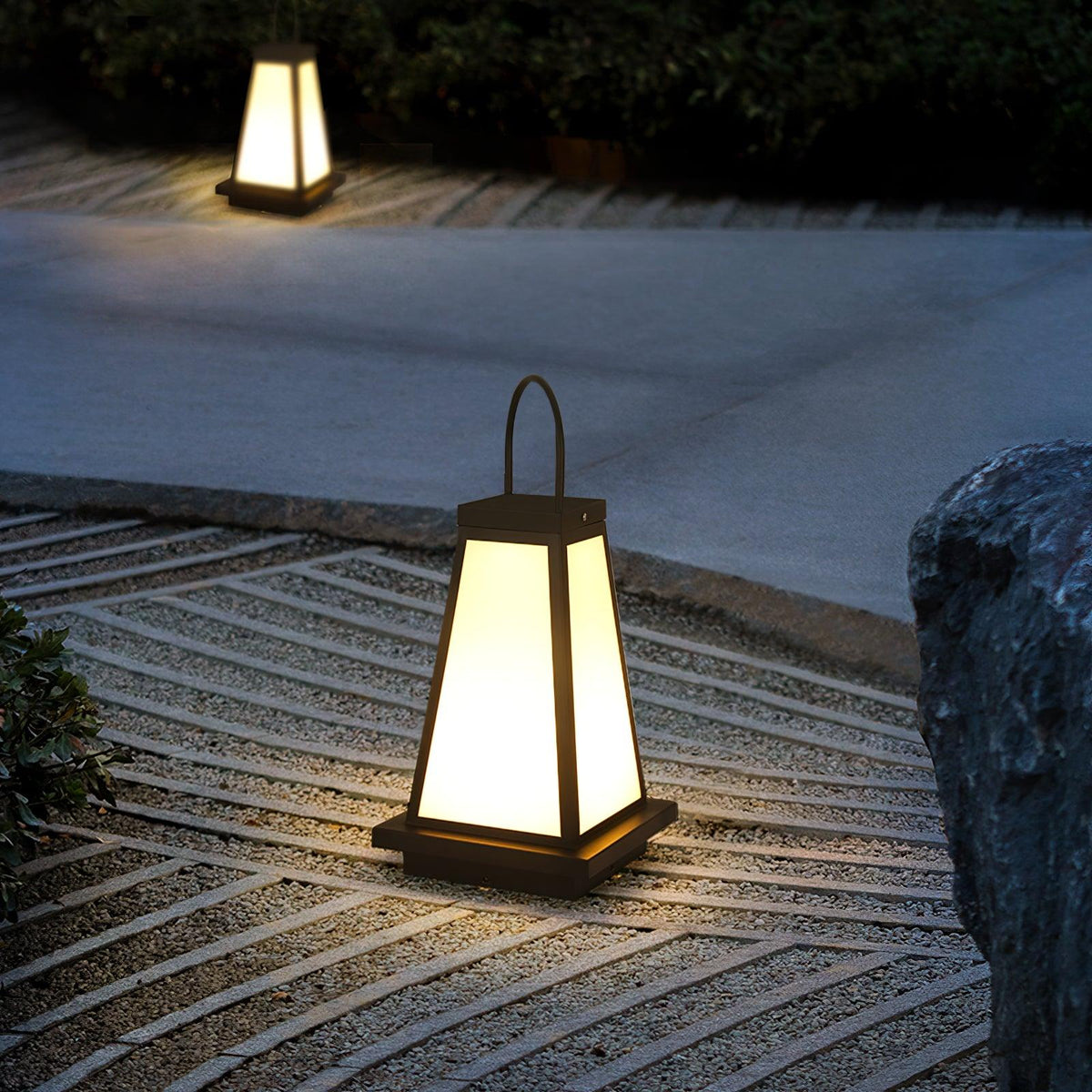 Roam Lantern Garden Outdoor Lamp ? 9.8″ x H 19.7″ / Dia 25cm x H 50cm / Black & White / Warm Light Table lamp