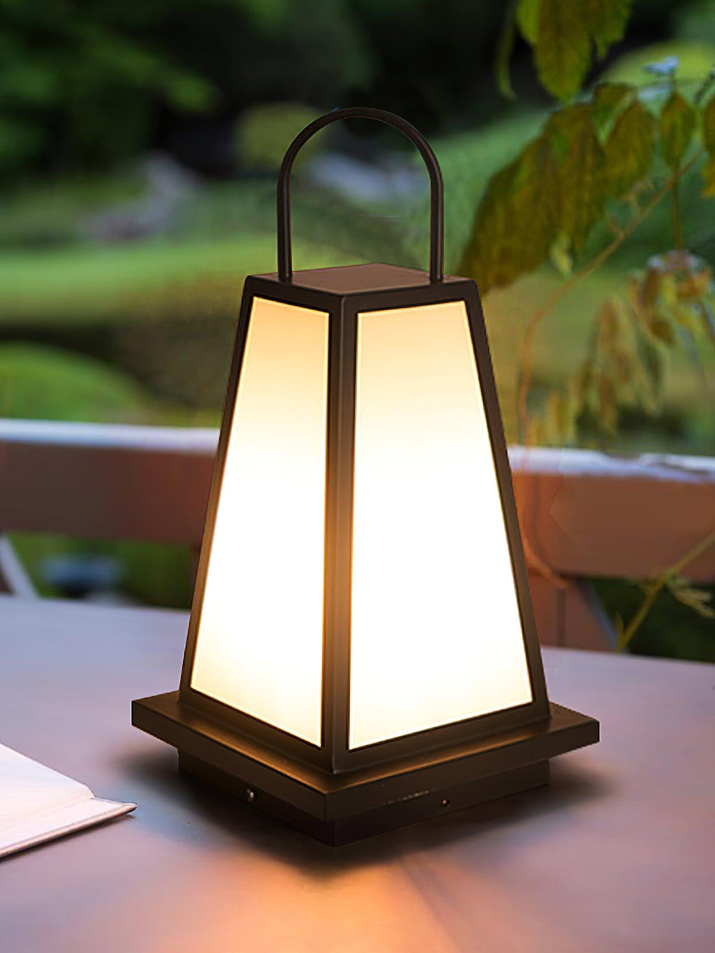 Roam Lantern Garden Outdoor Lamp ? 9.8″ x H 19.7″ / Dia 25cm x H 50cm / Black & White / Warm Light Table lamp