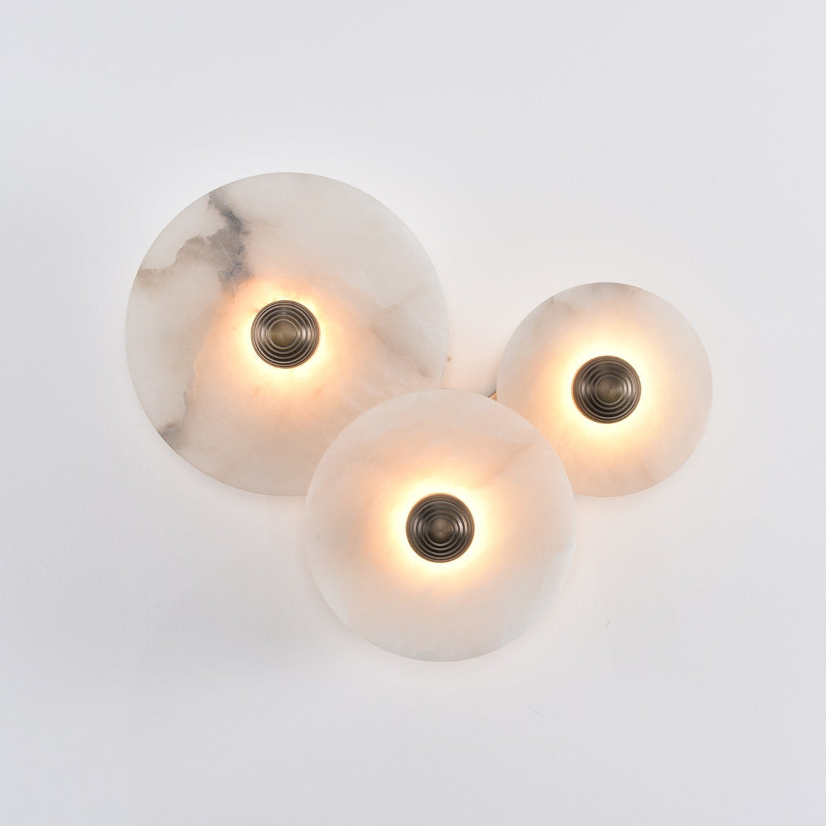 Nayra Alabaster Wall Lamp 3 lamps A ? 9.8″+? 9.8″+? 11.8″ / White & Bronze / Triac Warm Dimming 1001 Wall lamp