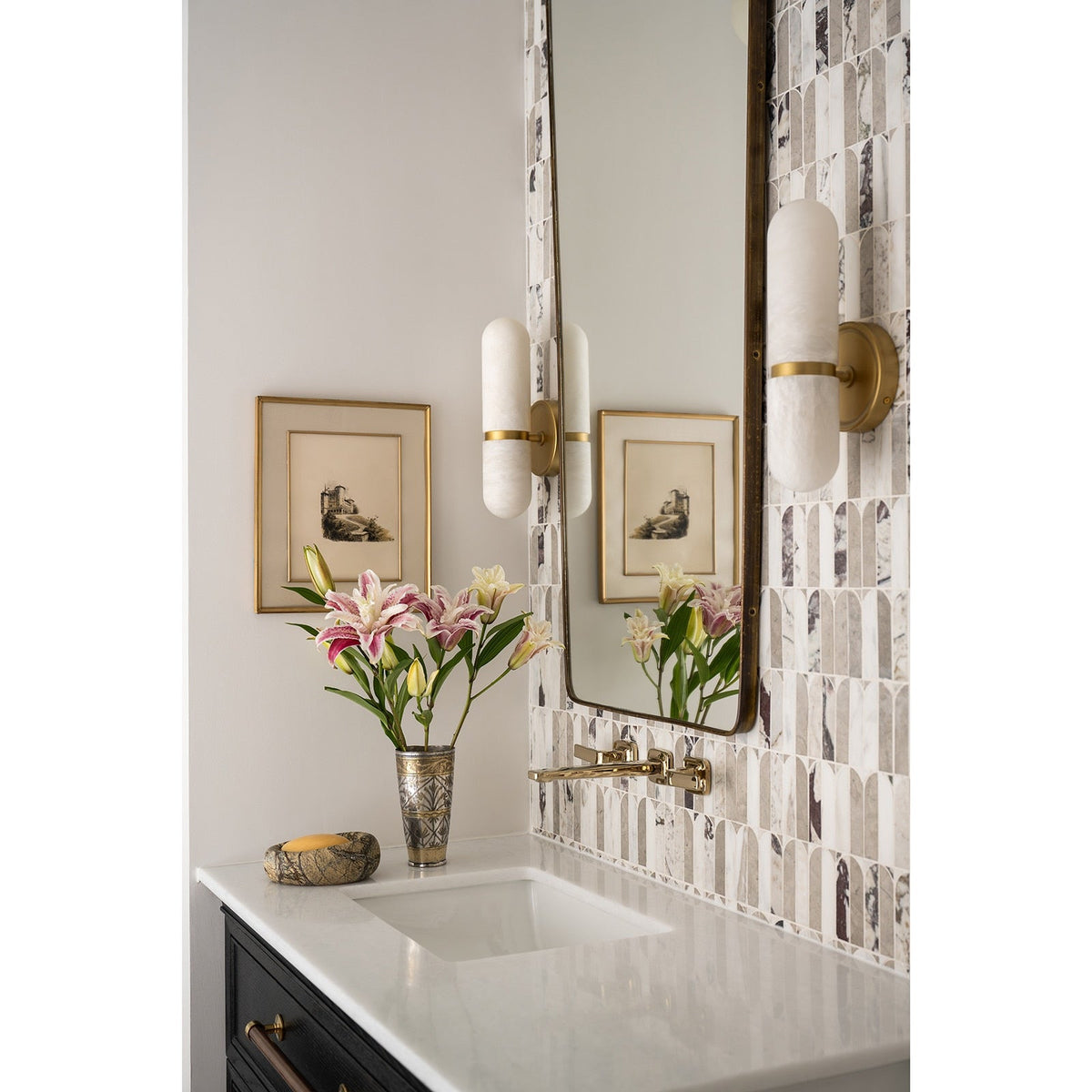 Salon Alabaster Wall Lamp