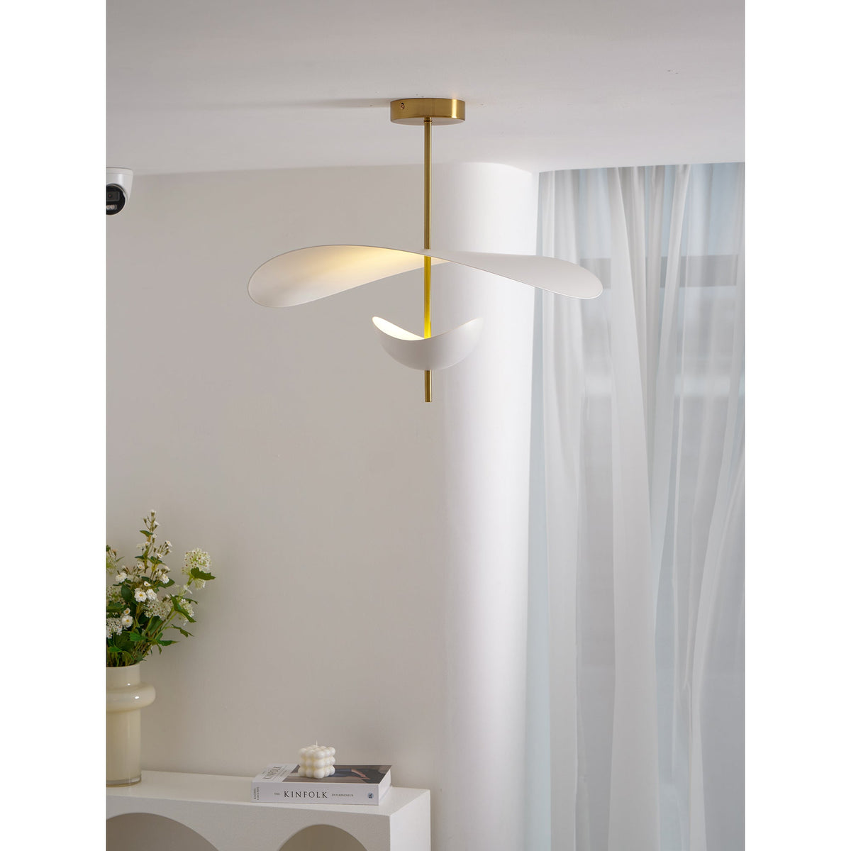 Selene Floating Pendant Lamp