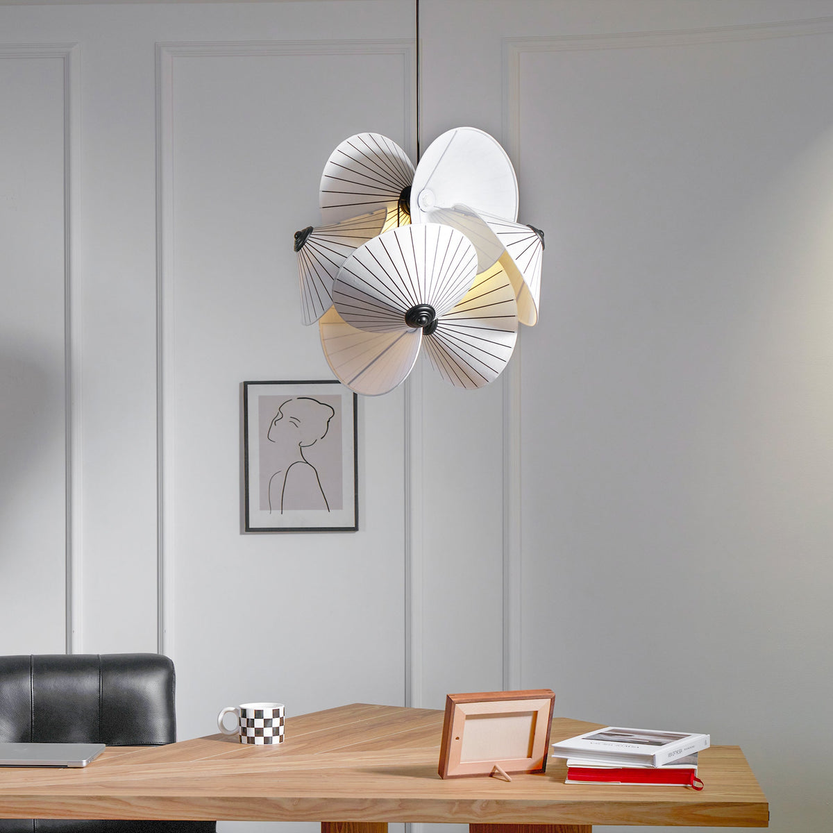 Serpentine Pendant Light