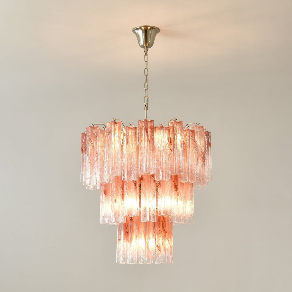 Starlight Rose Chandelier Dia 66cm x H 68cm / ? 26.1″ x H 26.8″ / Pink & Chrome Chandelier