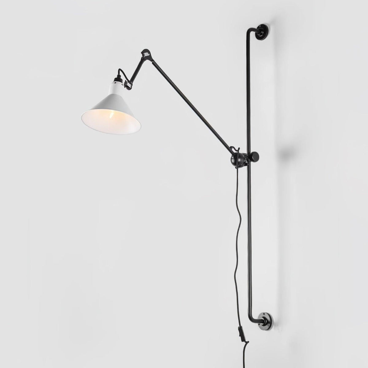 Support Frame Rocker Wall Lamp ? 8.3″ x H 46.5″ / Dia 21cm x H 118cm / White & Black / US Plug Wall lamp