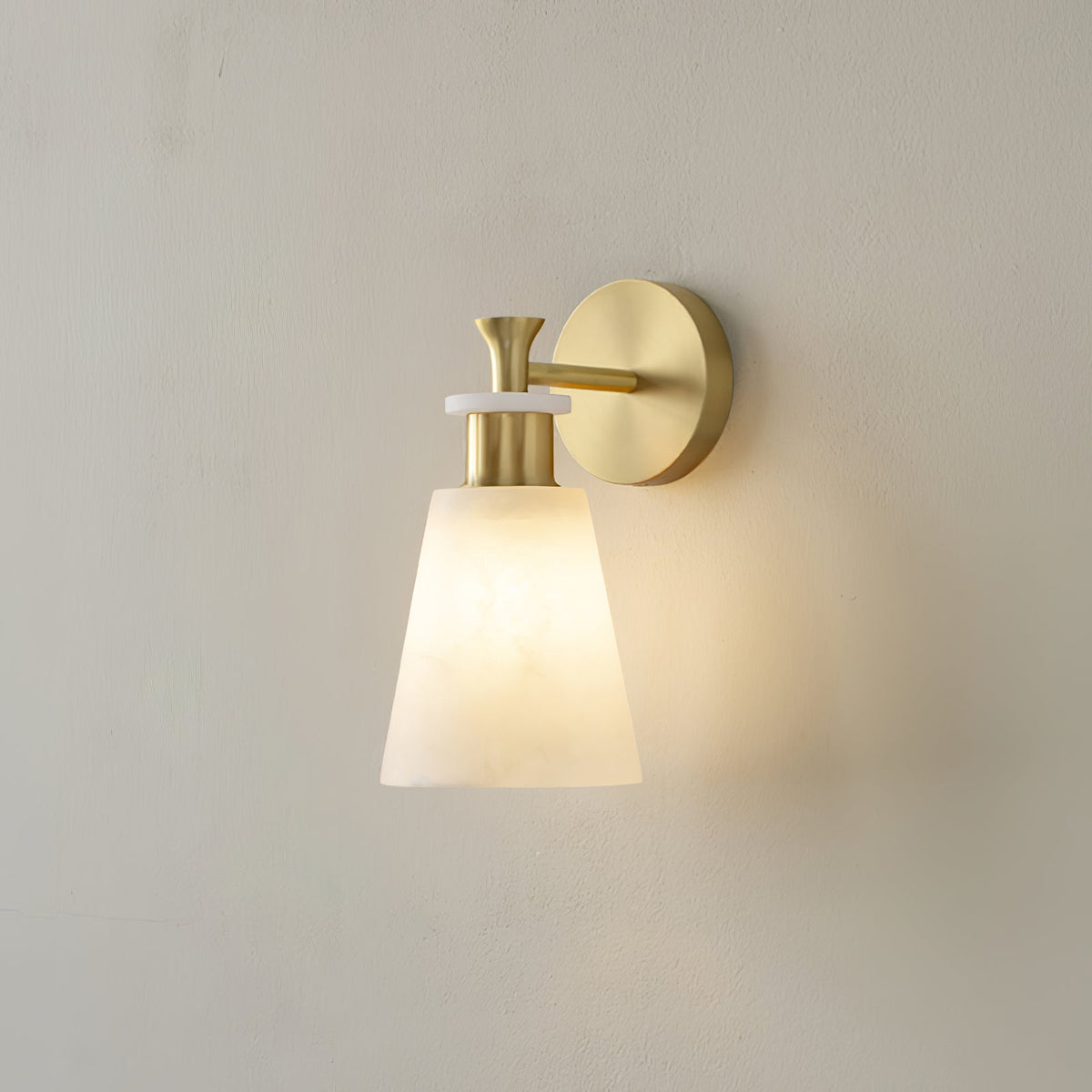 Tapered Alabaster Wall Sconce ? 4.7″ x H 9.8″ / Dia 12cm x H 25cm / Copper / Single Wall lamp