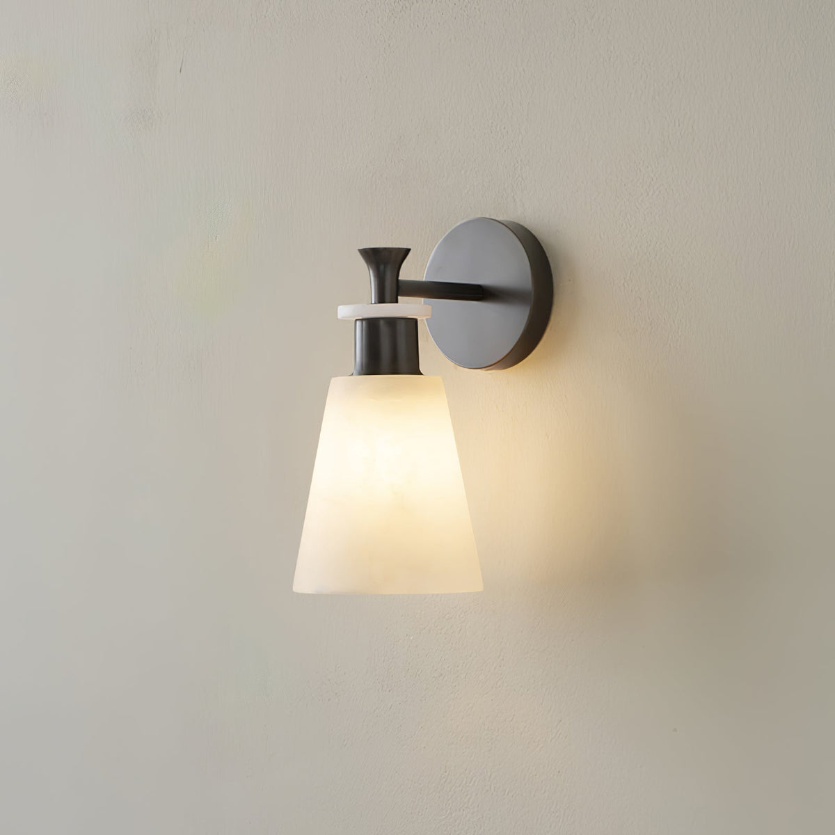 Tapered Alabaster Wall Sconce ? 4.7″ x H 9.8″ / Dia 12cm x H 25cm / Black / Single Wall lamp