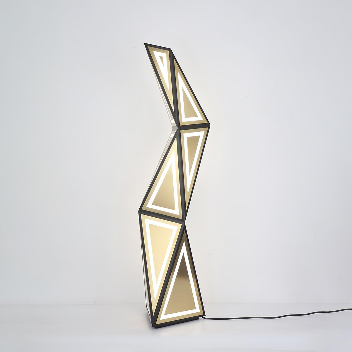 Tapered Cube Floor Lamp ∅ 13″ x H 59.1″ / Dia 33cm x H 150m / Warm Light / US Plug Floor lamp
