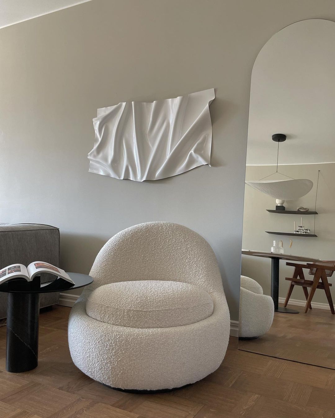 Tense Dupont Paper Pendant Lamp