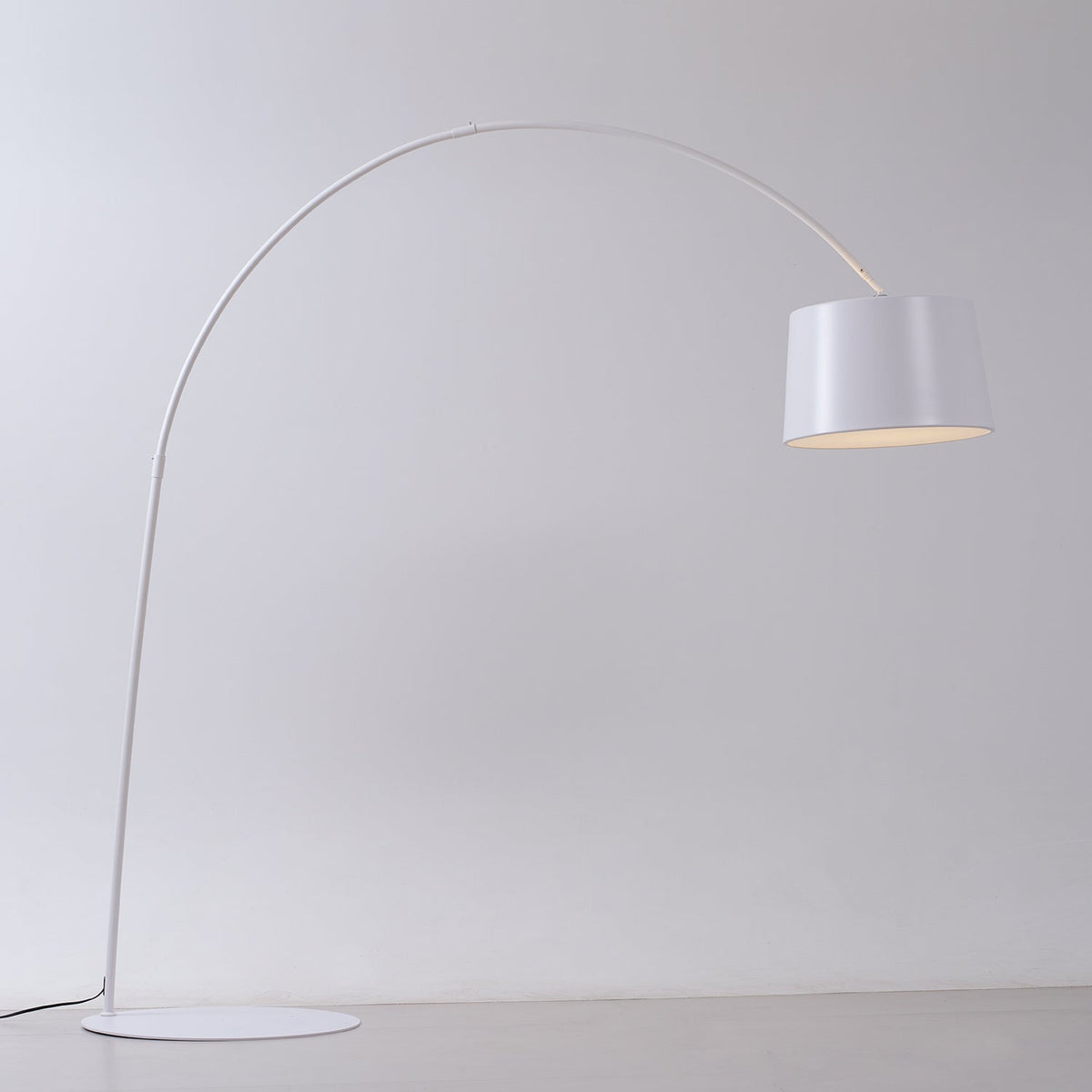 Willow Arc Floor Lamp