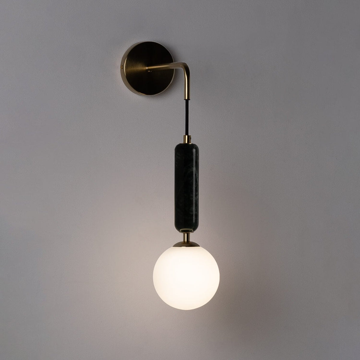 Valenes Wall Lamp