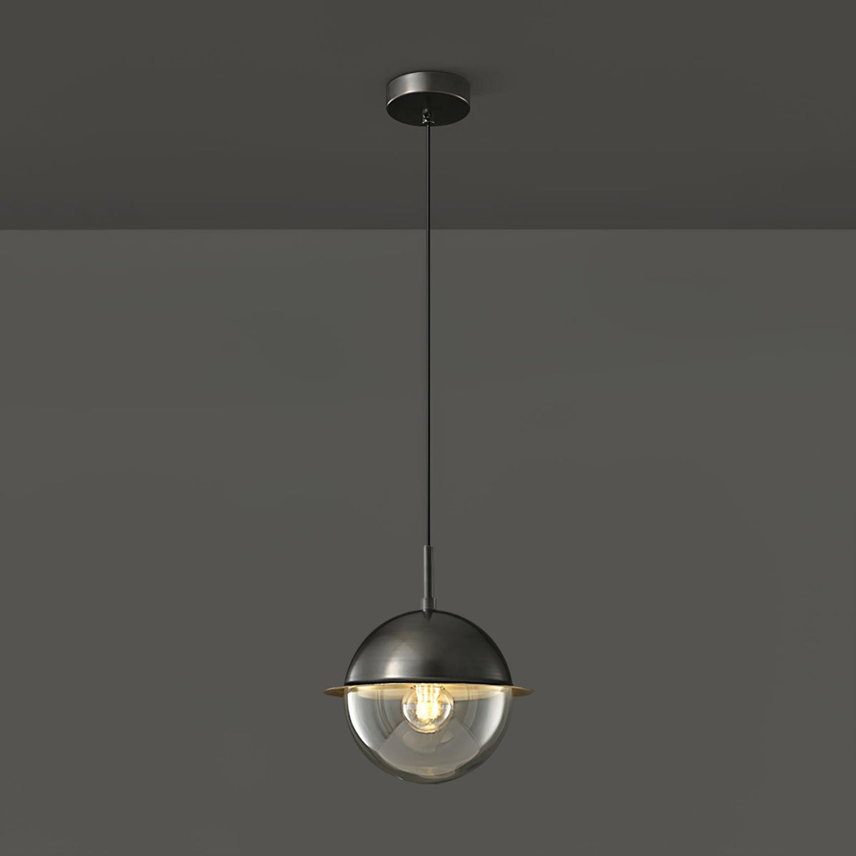 Varus Pendant Lamp ∅ 7.1″ x H 9.4″ / Dia 18cm x H 24cm / Black Pendant light