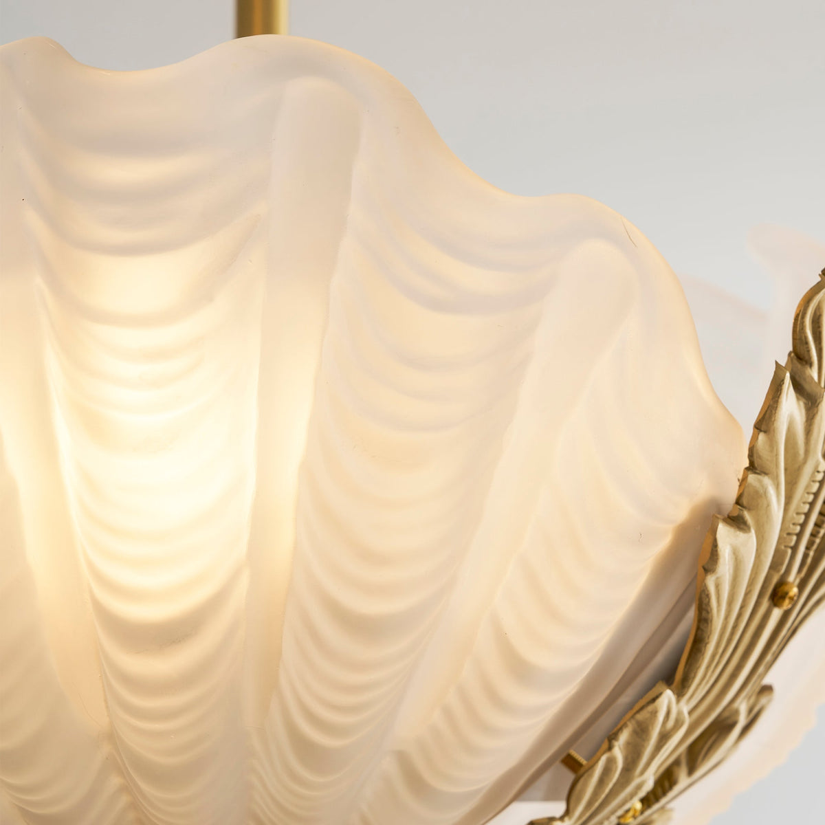 Velmira Shell Ceiling Lamp