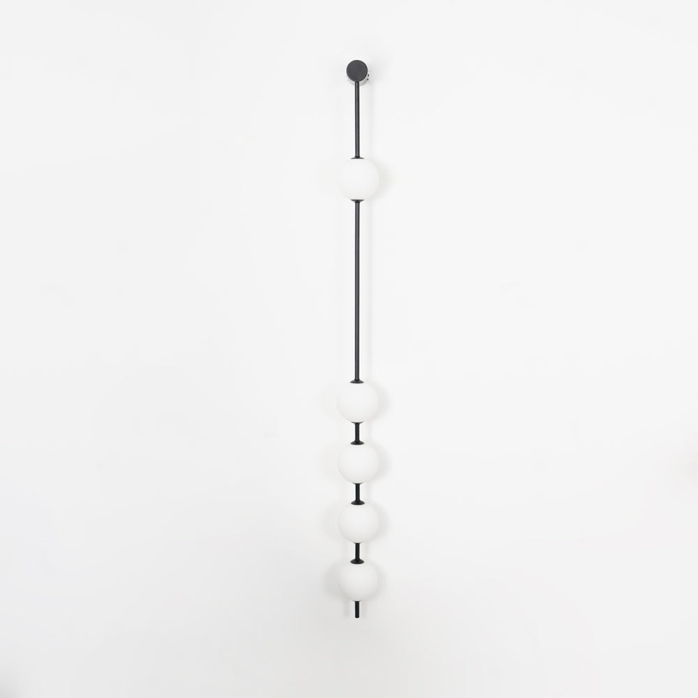 Vertical Balls Wall Lamp 5 Lamps: ? 4.7″ x H 62.2″ / Dia 12cm x H 158cm / Black & Plastic Ball / Warm White Wall lamp