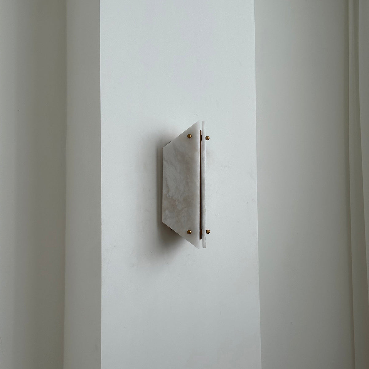 Vivien Stone Wall Lamp