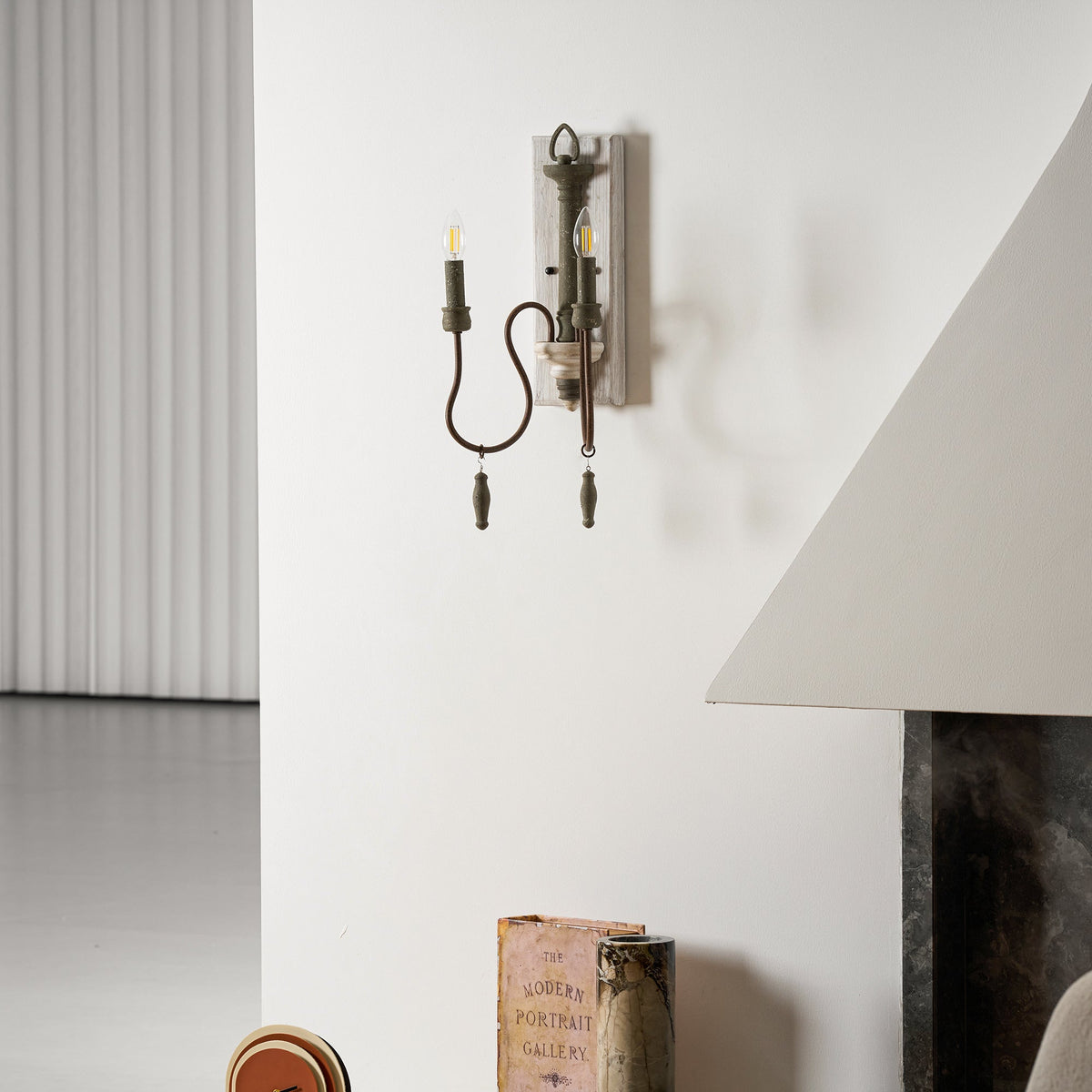 Zoe Wall Lamp