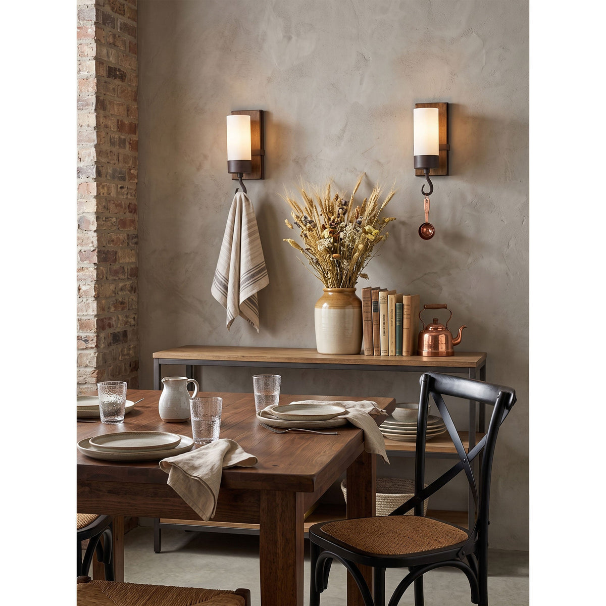 Cabot Wall Lamp