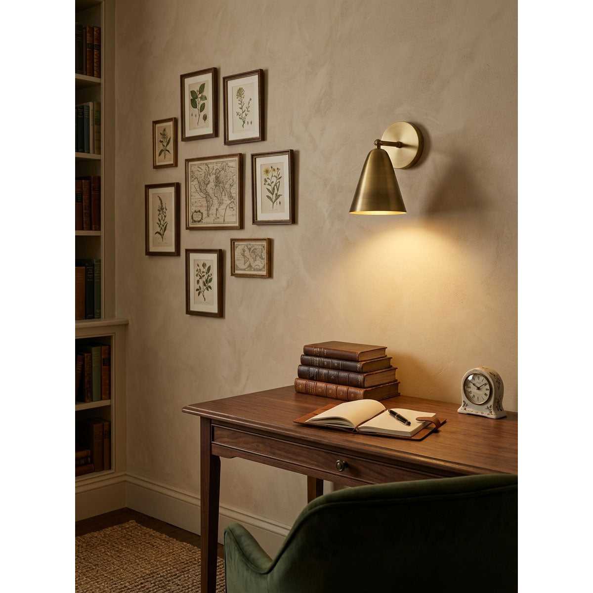Dax Brass Wall Lamp
