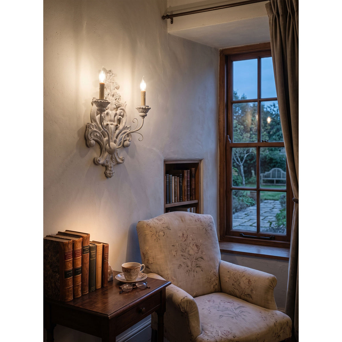 Florentine Wood Wall Lamp