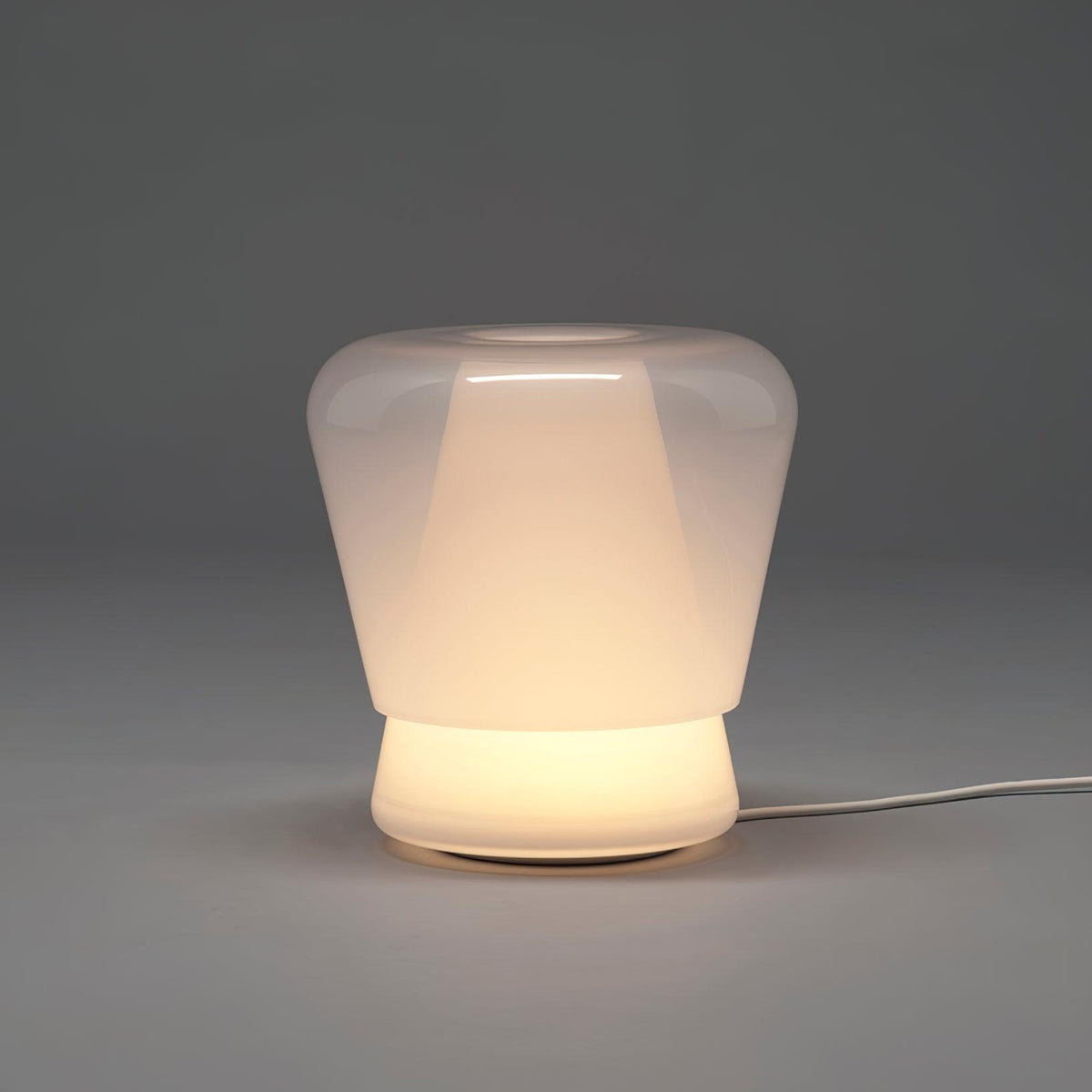 Jumelle Table Lamp ? 11″ x H 13.7″ / Dia 28cm x H 35cm / White / US plug Table lamp