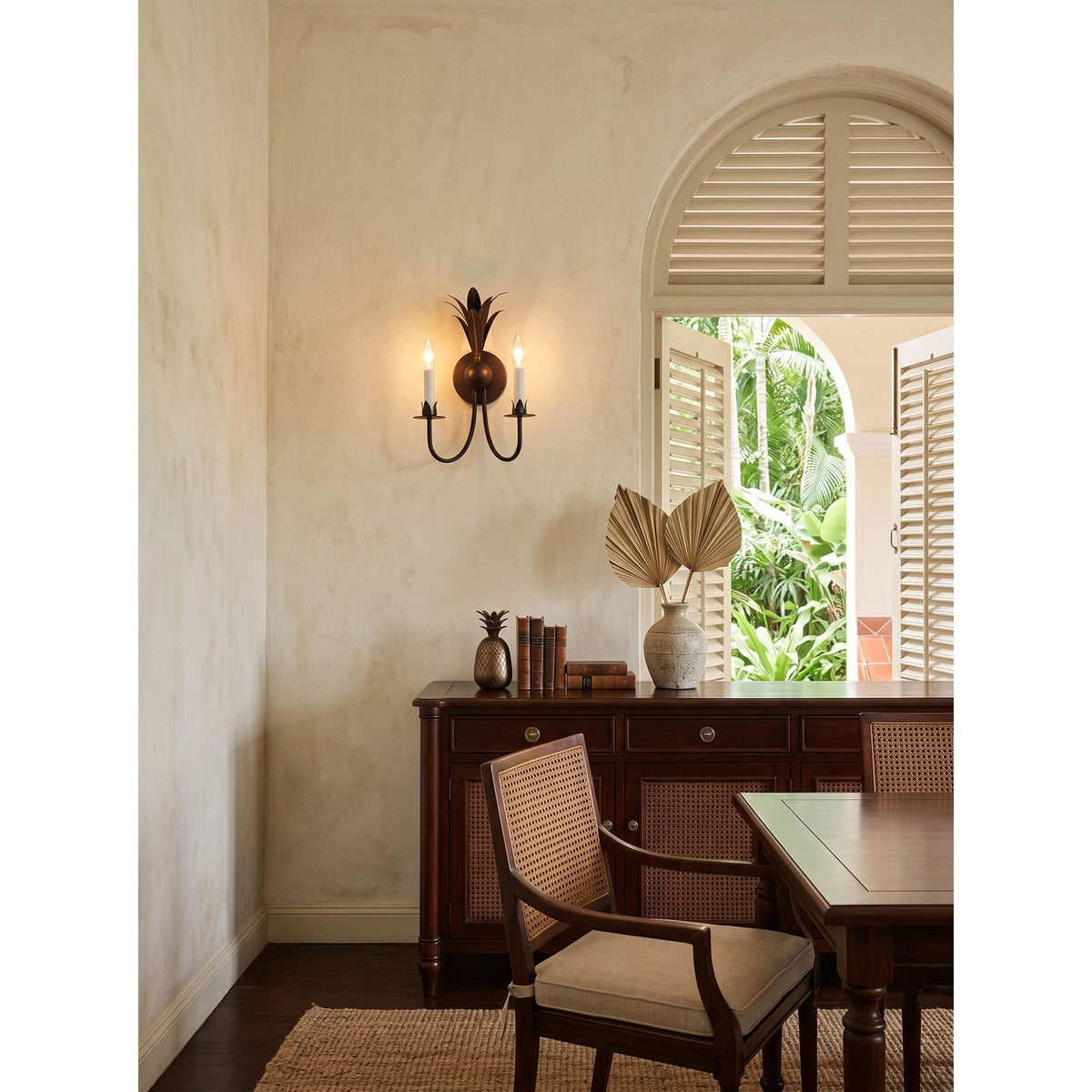 Paloma Wall Lamp